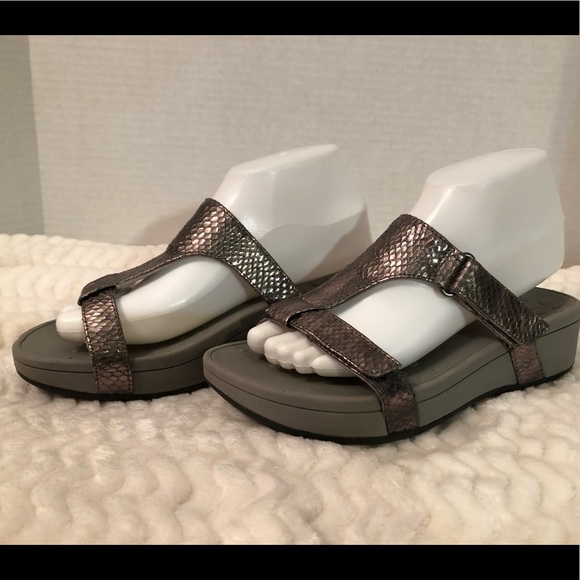 vionic ellie sandals
